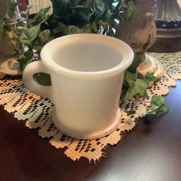 Vintage shaving mug white milk glass rose and leaves excellent - Picture 2 of 5